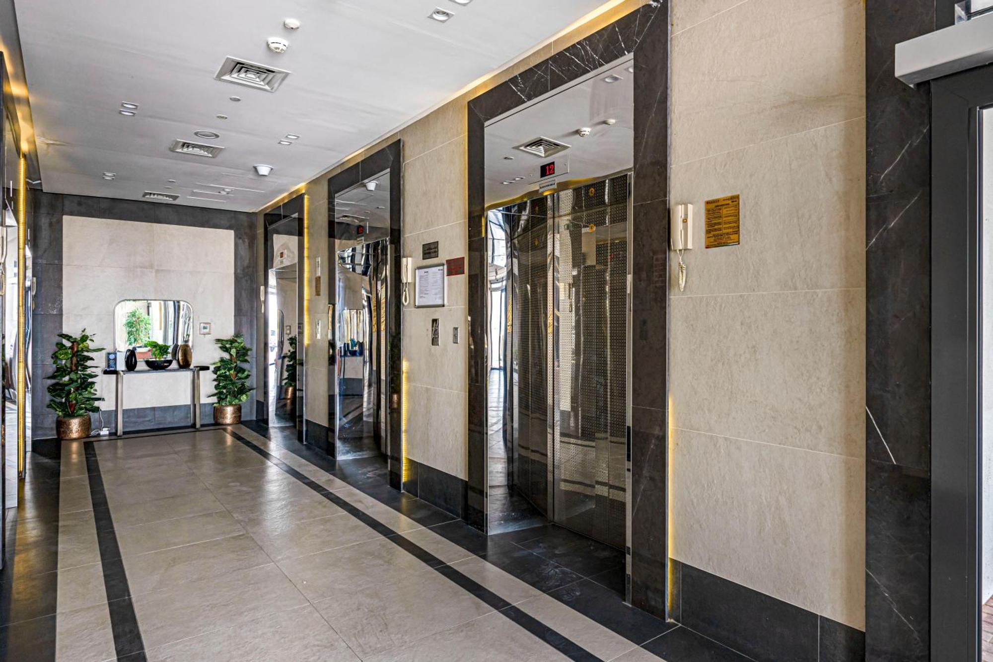 Apartment Charming With Dubailand Charm *