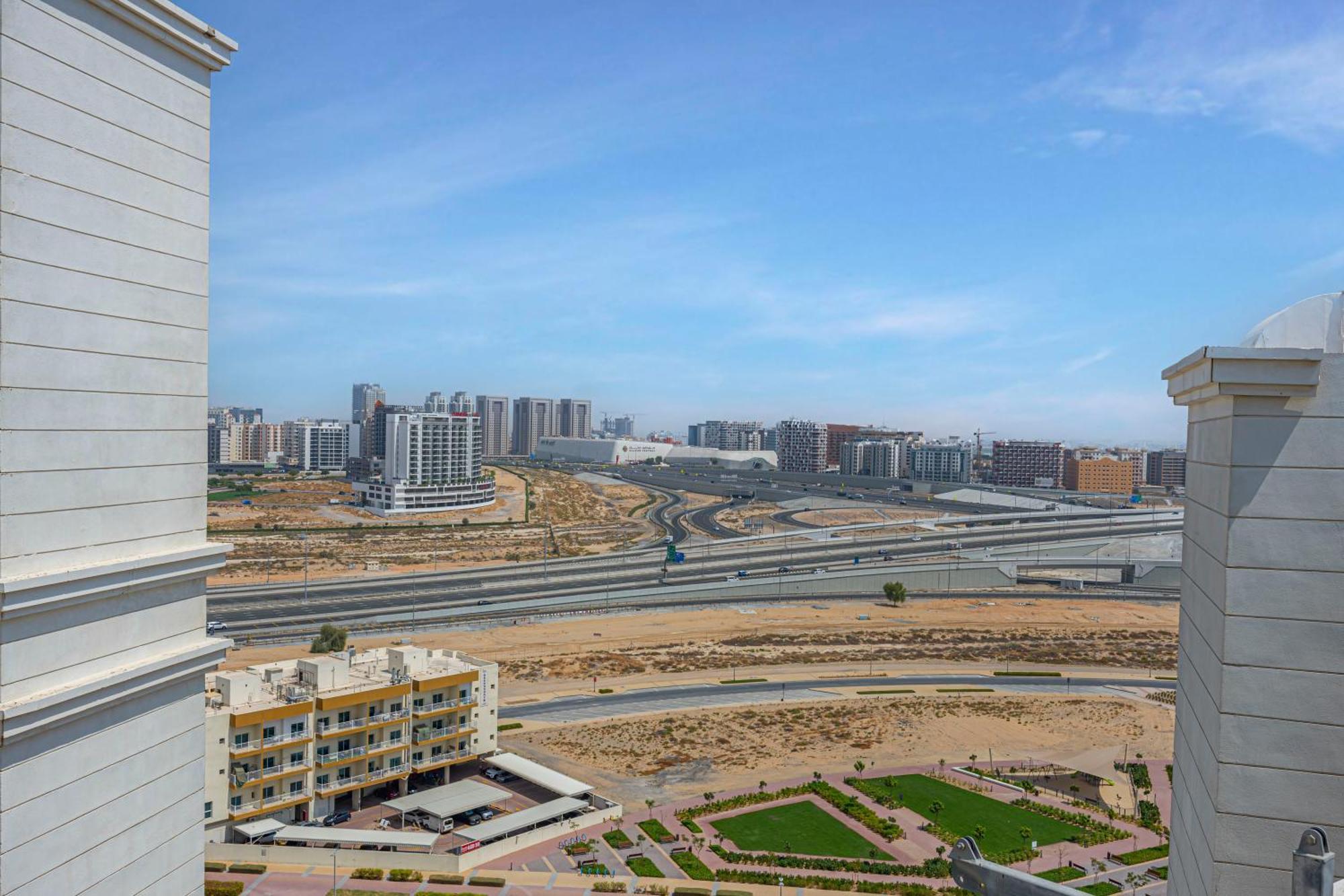 Charming With Dubailand Charm Apartment Dubai