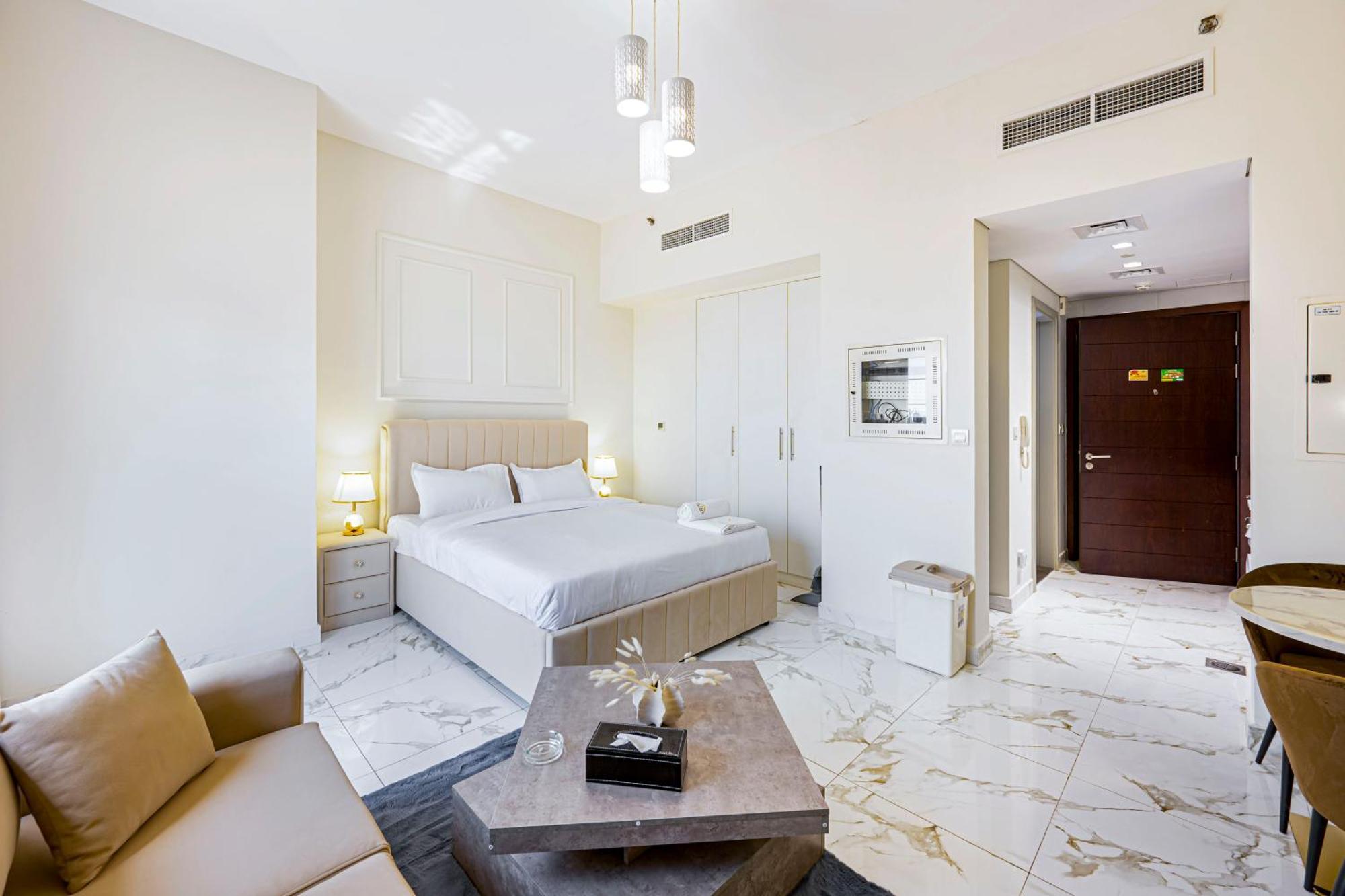 Charming With Dubailand Charm
